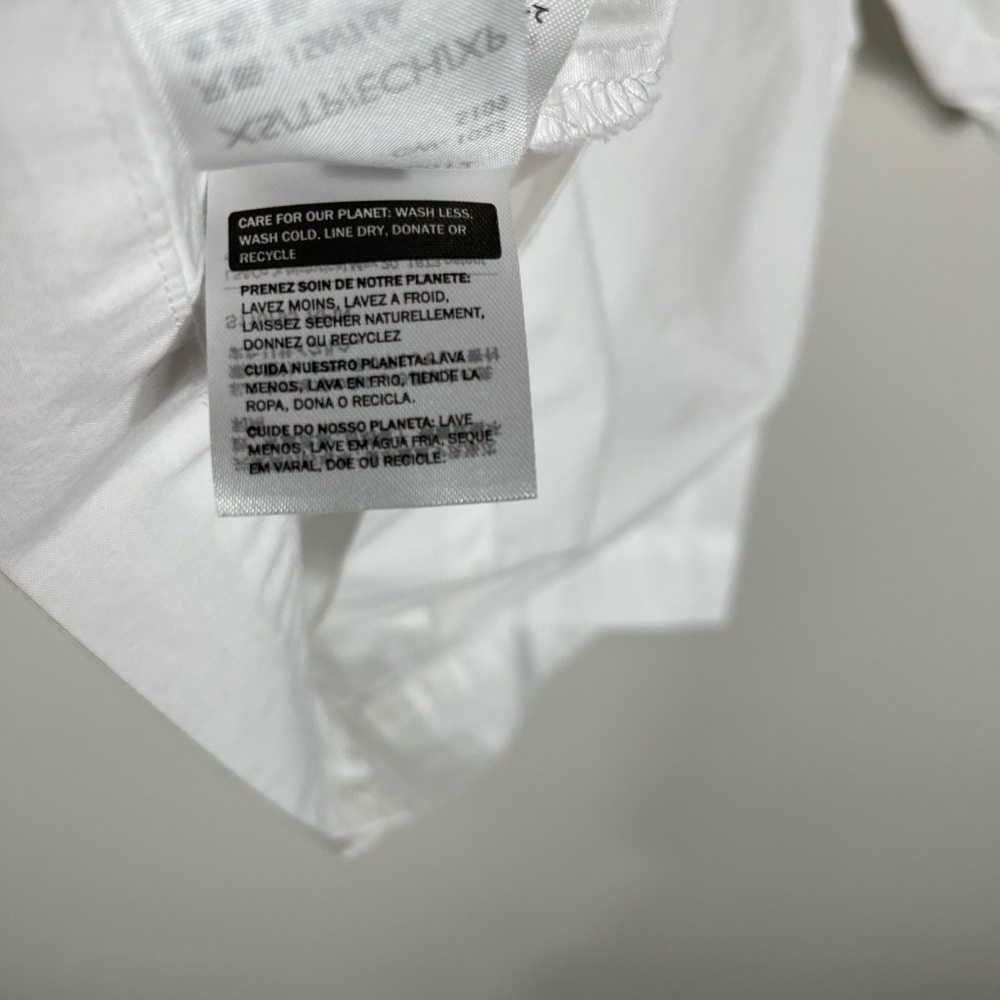 Levi’s Women's Simone Top Elegant White Blouse with Lace Trim and V-Neck NWT - Picture 14 of 15